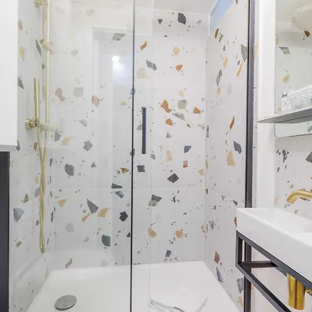 Charming - Invalides - Mobility Lease Apartman *